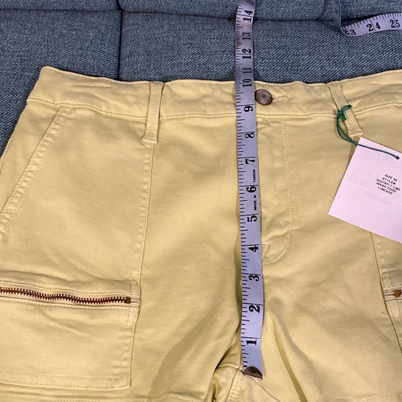 NWT Pistola Hannah Cargo Shorts in Limeade Sz. 30 - Picture 7 of 8
